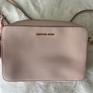 Michael Kors Cross body purse